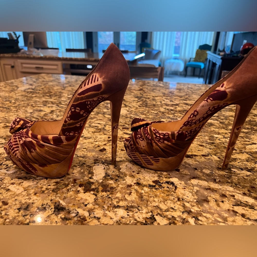 Christian Louboutin size 39